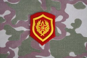 Les secrets pour un écusson brodé durable sur vos vêtements professionnels